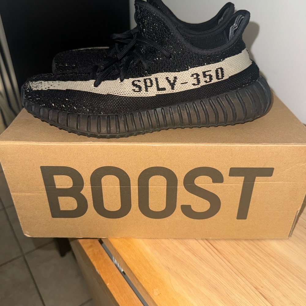 adidas Black & Cream Knit Runner Sneakers